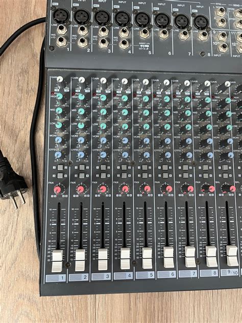 MX12/4 - Yamaha MX12/4 - Audiofanzine