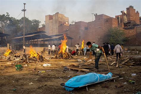 Virus turns India into a huge funeral pyre - Teller Report