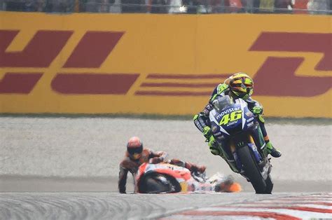 Ditanya Soal Cedera Marc Marquez Valentino Rossi Ungkit Sepang Clash