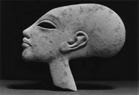 10 Facts about Akhenaten | Fact File