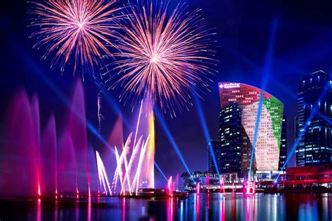 Watch the fireworks at Dubai Festival City Mall this National Day ...