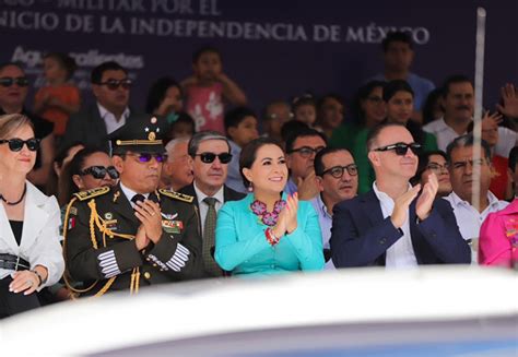 Encabeza Tere Jimenéz Desfile por el 213 Aniversario del Inicio de la