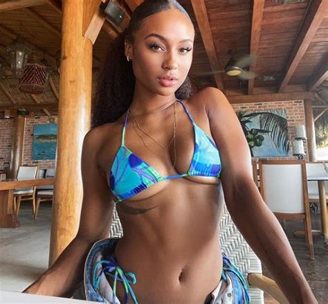 Hot Sexy Ashli Evans Bikini Pics