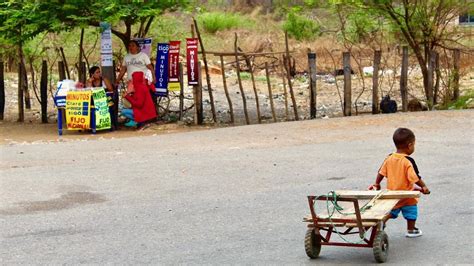 Más de 8 millones de niños trabajan en América Latina 33 son mujeres