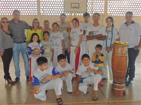 Escola Municipal Ad Marque Desenvolve Projeto Capoeira Vida