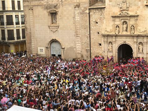 La Processó de les Promeses inicia las Fiestas de la Mare de Déu de la