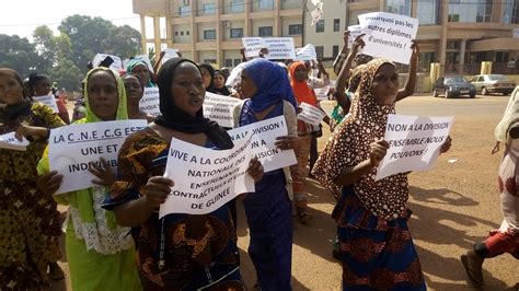 Labé des enseignants contractuels dans la rue pour exiger leur