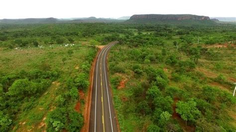 DNIT entrega 51 Km de alargamento de pista e conservação na BR 135 PI