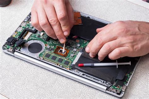 Laptop Repair Png