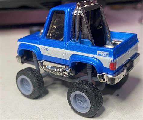 Archivo STL x silverado tooned hot wheels Diseño para descargar y imprimir en DCults