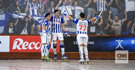 Hóquei FC Porto em festa entra a vencer no play off Sporting também