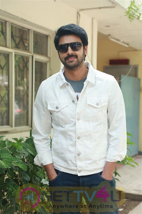 Mannil Intha Kadhal Song Download 5