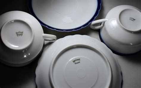 Proantic Paire De Tasses Deux Anses En Porcelaine De Limoges Havil