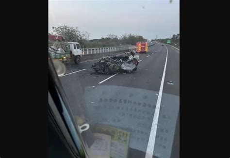 國3烏山頭段驚悚車禍！轎車閃避不及追撞貨車 車頭嚴重潰縮釀1死 社會 Nownews今日新聞