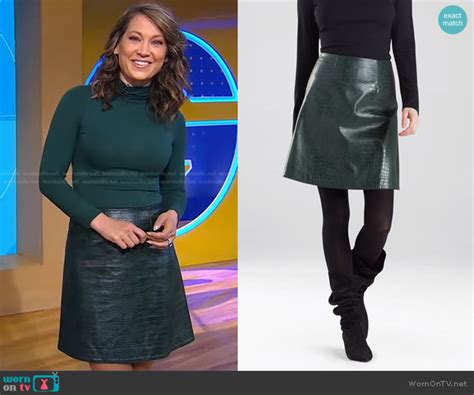 Wornontv Ginger’s Green Top And Crocodile Mini Skirt On Good Morning America Ginger Zee