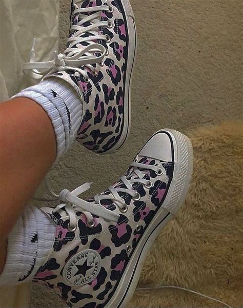 Pin By 🐆 On Footwear Sneakers Fashion Aesthetic Shoes Shoes