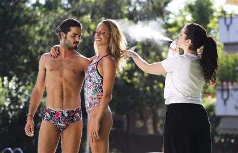 7 Hot Sexy Carme Barcelo Bikini Pics