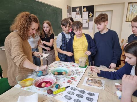 Velykinė kiaušinių marginimo edukacija penktokams Marijampolės