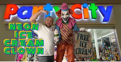 "Free Ice Cream" Clown Animated Light-Up Standing Character, Multi ...