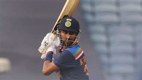 Ind Vs Eng St Odi India Set Target On Krunal Scores On Debut