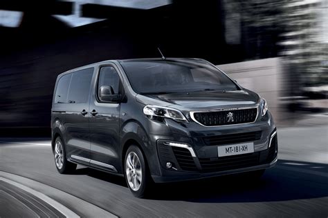 Essai PEUGEOT Traveller Long 2 0 BlueHDi 180 Ch Allure EAT6 Motorlegend