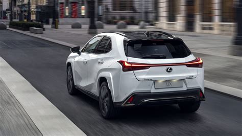 Preview: 2023 Lexus UX gains improved infotainment, standard hybrid ...