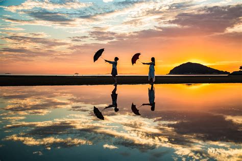 日本のウユニ塩湖こと香川県の「父母ヶ浜」って知ってる？ 3つの条件をクリアすれば “天空の鏡” を体験できるのです Pouch ポーチ