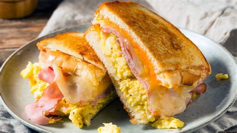 Scrambled Egg Sandwich A Savory Breakfast Recipe