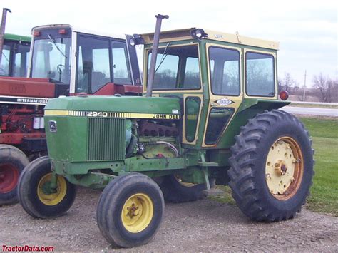 John Deere 2940 Tractor Photos Information