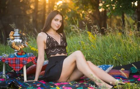 Обои girl legs brunette cute на телефон и рабочий стол раздел девушки разрешение x