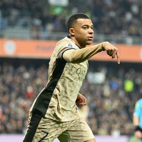 Le PSG se régale à Montpellier 6 2 avec un triplé de Kylian Mbappé