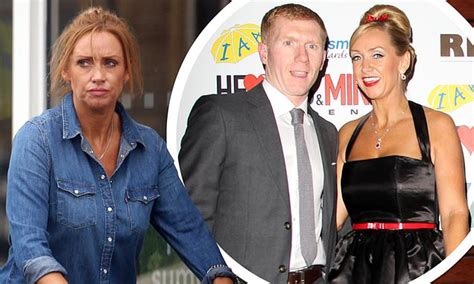 Paul Scholes' wife steps out WITHOUT her wedding ring amid claims she's ...