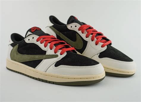 4 26トラヴィススコット x エアジョーダン1 Low オリーブ Travis Scott x Air Jordan 1