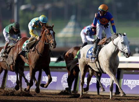 White Abarrio Secures Victory In The 2025 Pegasus World Cup Comms Trader