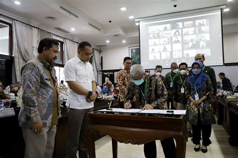 Surabaya Terima Sertifikat Odf Wali Kota Eri Targetkan Pilar Stbm