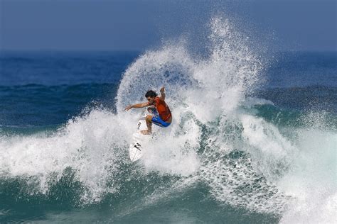 Colapinto And Waida Bounce Back At World Surfing Games