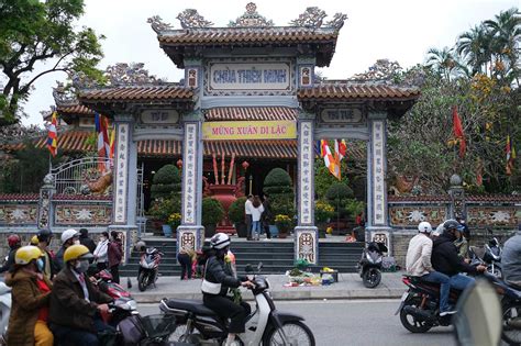 Hue pagodas crowded on first day of Lunar New Year - The Saigon Times