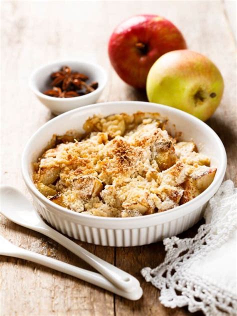 Mary Berry Apple And Blackberry Crumble - Delish Sides