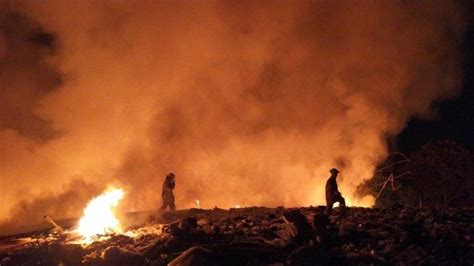 BREAKING NEWS Kebakaran Pabrik Minyak Di Kota Bekasi Makan Korban