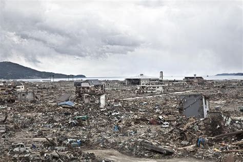 Tsunami japan 2011 fukushima. Consequences of the tsunami in Japan in ...