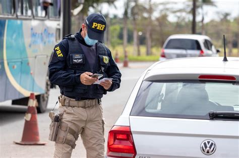 A Gazeta Prf Inicia Fiscaliza O Nas Brs Do Es Para O Feriado De