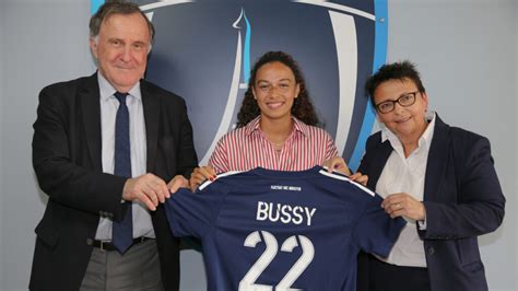 Kessya Bussy Signe Au Paris Fc Paris Fc