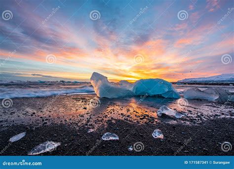 Beautiful Diamond Beach in Iceland Stock Image - Image of nature, beautiful: 171587341