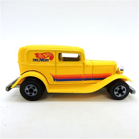 Hot Wheels Ford Delivery 32 1 64 Mattel 1988 Malaysia Madtoyz