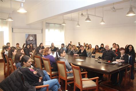 Aproximaciones A La Historia Argentina Desde La Educaci N Universitaria