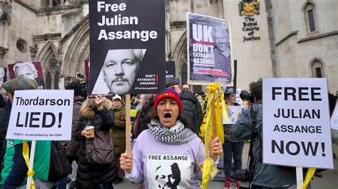 Julian Assange Extradition Decision What To Know The New York Times