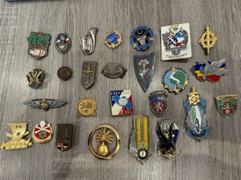 LOT INSIGNES ANCIENNE émaillée ou non MILITAIRE DRAGO AUGIS DELSART