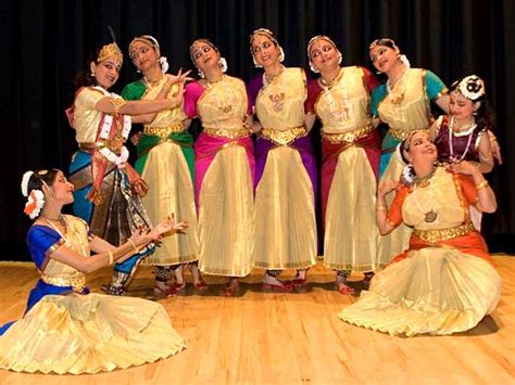 Bharatnatyam Dance Form Bhartha Natayam India Bharatanatyam Dance