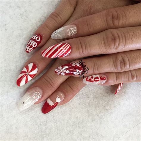 28 Most Beautiful And Elegant Christmas Stiletto Nail Designs Page 25