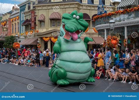 Tick Tock the Crocodile in Disney Festival of Fantasy Parade at Magic ...